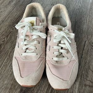 New Balance 996 Women’s Sneaker